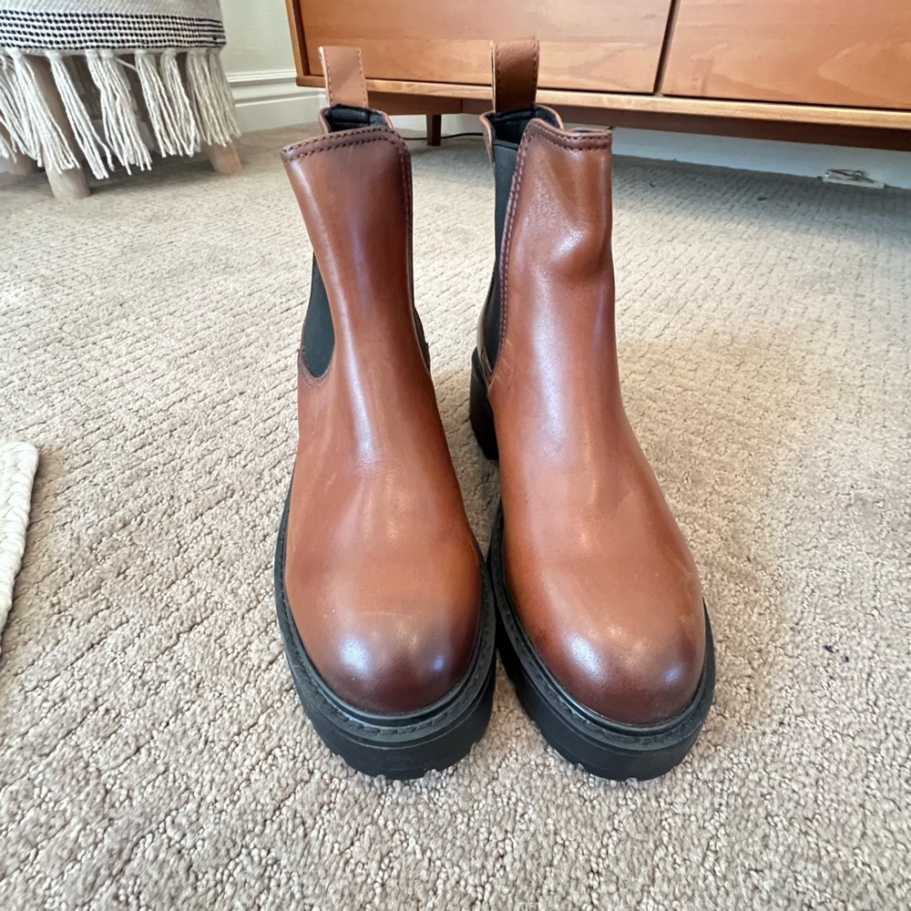 NWOT Steve Madden Brown Leather Boots - Picture 3 of 4